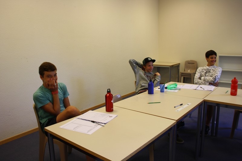 Village Camps International Summer Camp Leysin, Switzerland 2025-08-09 https://www.villagecamps.com/journals_admin/images/686-28-lang fre (3).jpg